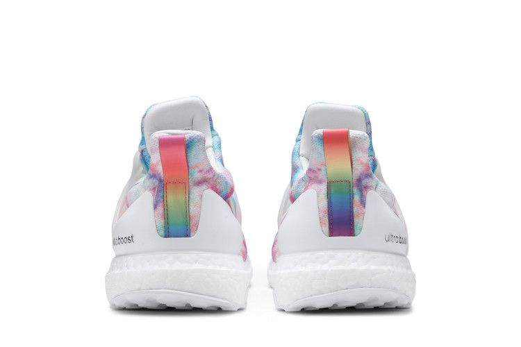 wmns-ultraboost-4-0-dna-tie-dye-gz7098_05