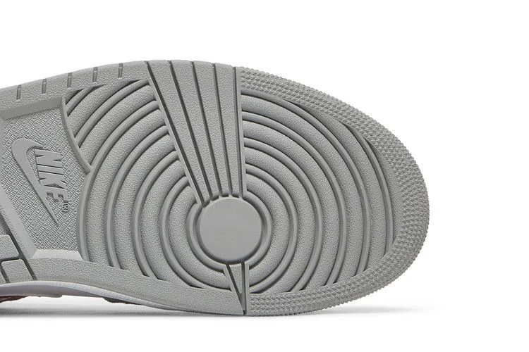 Кроссовки Air Jordan 1 Low SE 'Light Smoke Grey Gym Red'