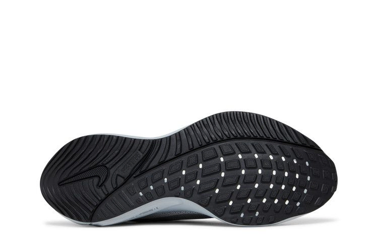 Кроссовки Nike Air Zoom Vomero 16 'Black Metallic Silver'