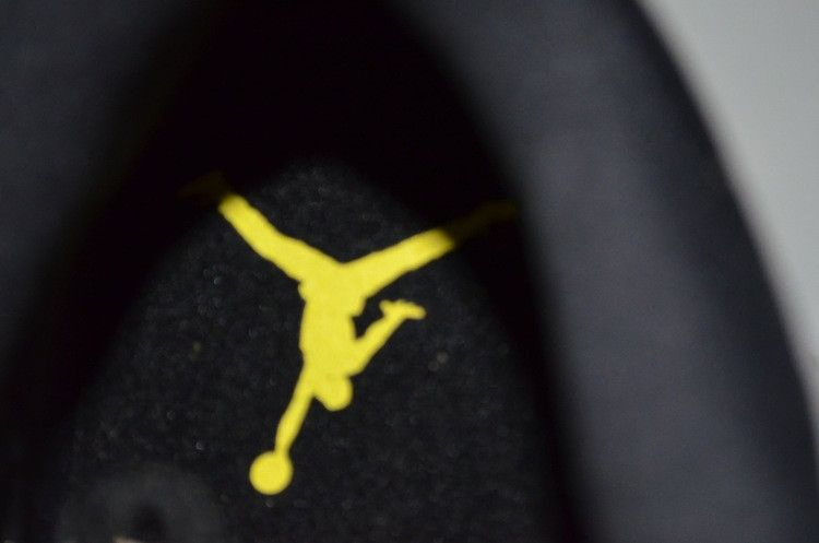 Кроссовки Air Jordan 11 Retro Low IE 'Zest'