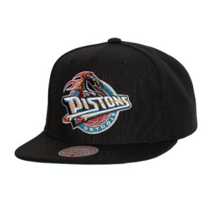 Mitchell-Ness-Conference-Patch-Snapback-HWC-Detroit-Pistons-Hat-300x300