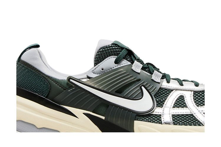 Кроссовки Nike V2K Run 'Vintage Green'