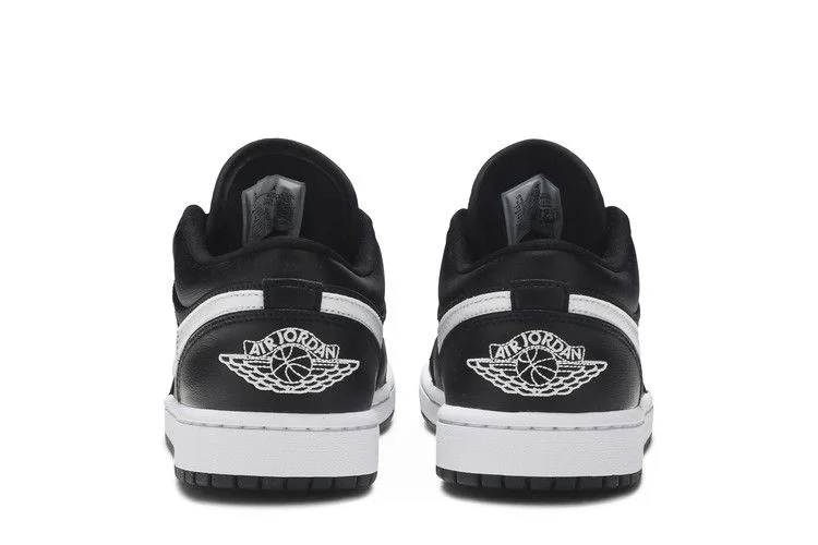 Кроссовки Wmns Air Jordan 1 Low 'Black'