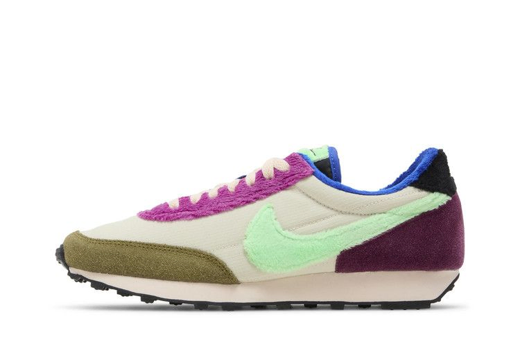 wmns-daybreak-fur-pack-fossil-cactus-flower-dc3275-235_02