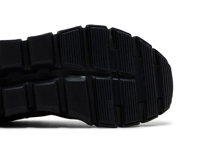 Кроссовки ON Wmns Cloud 6 'Triple Black'