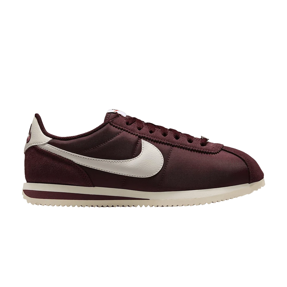 Krossovki-Nike-Wmns-Cortez-Textile-Shoes-Burgundy-CrushSail