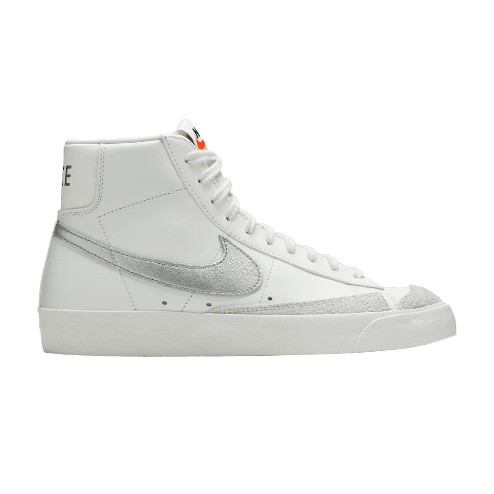 Krossovki-Nike-Wmns-Blazer-Mid-77-White-Silver-Metallic