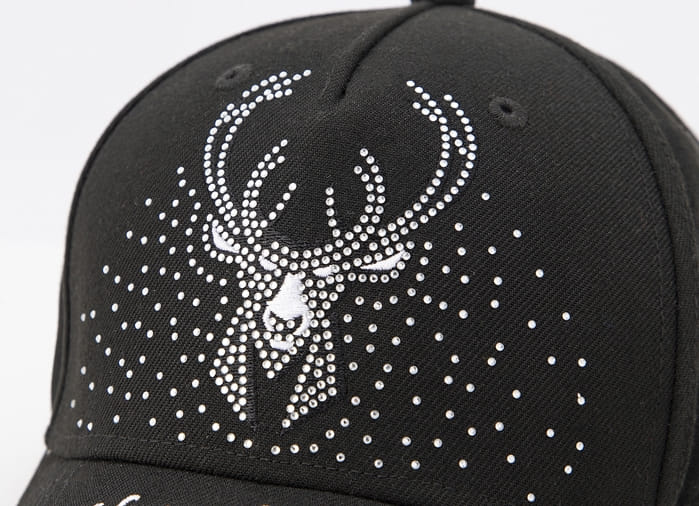 2020-NBA-Milwakee-Bucks-Black-Cap-4