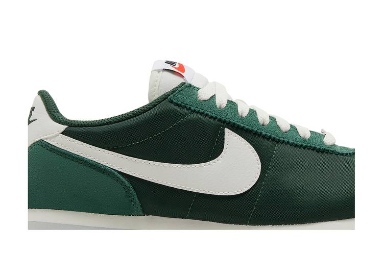 wmns-cortez-fir-dz2795-300_01