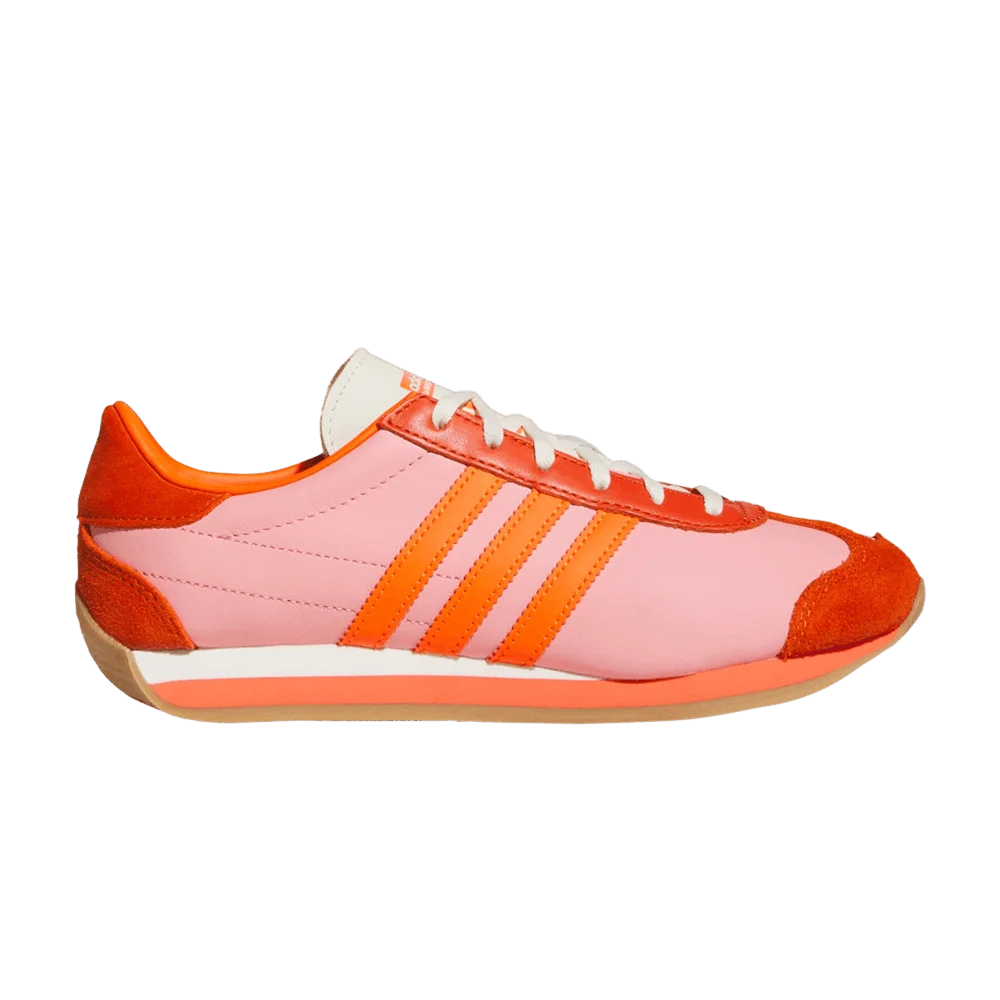 Krossovki-adidas-Wmns-Country-OG-Valentines-Day