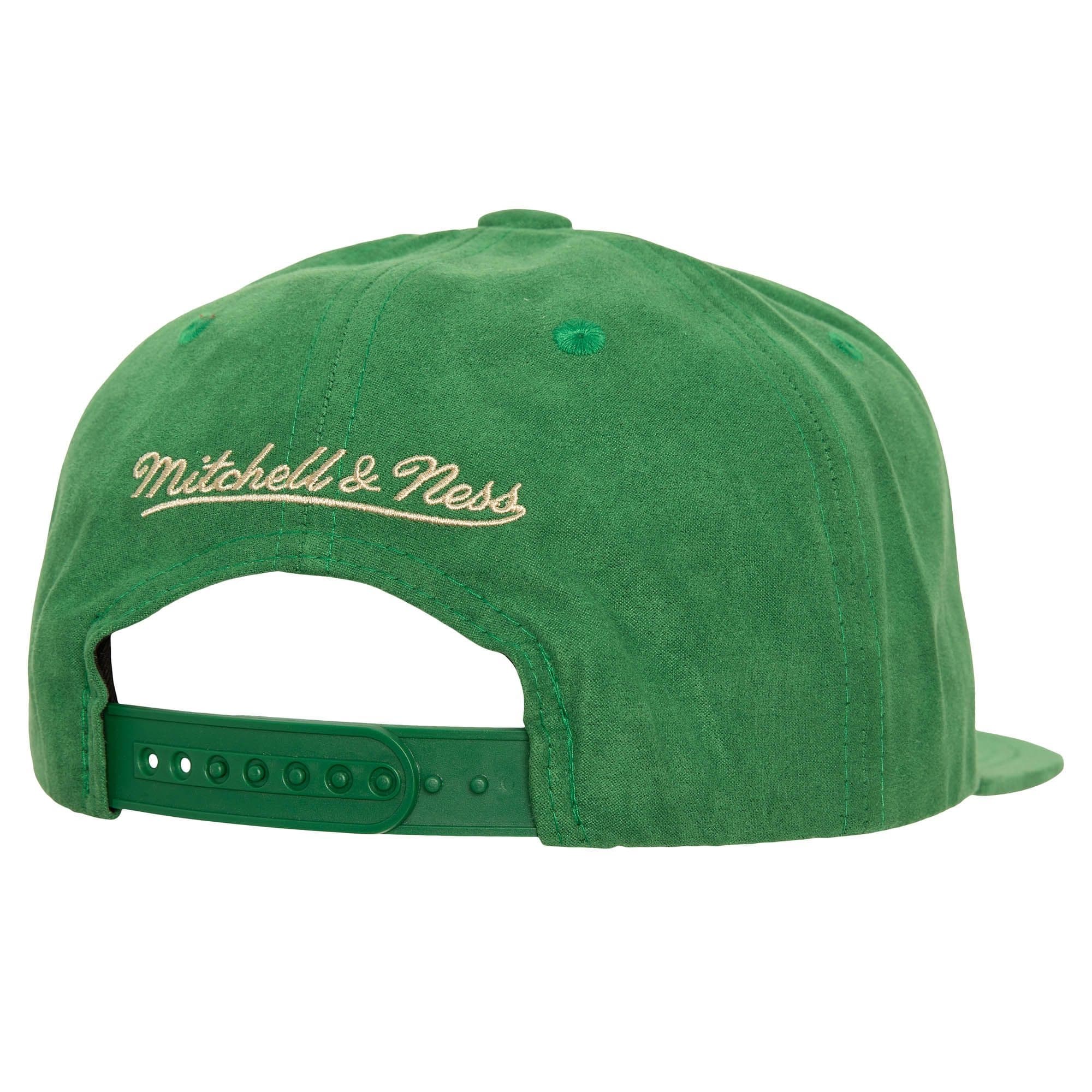 Бейсболка Mitchell & Ness Sweet Suede Snapback Milwaukee Bucks Hat