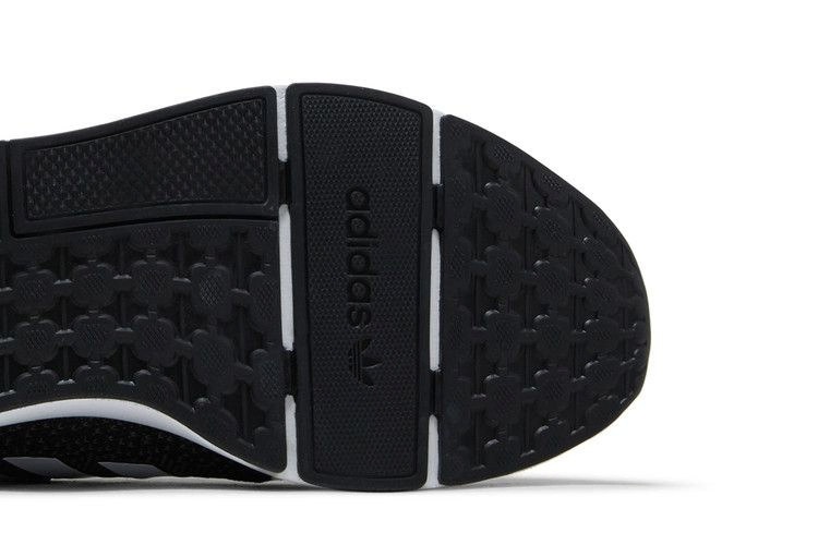 swift-run-22-black-grey-gz3496_04