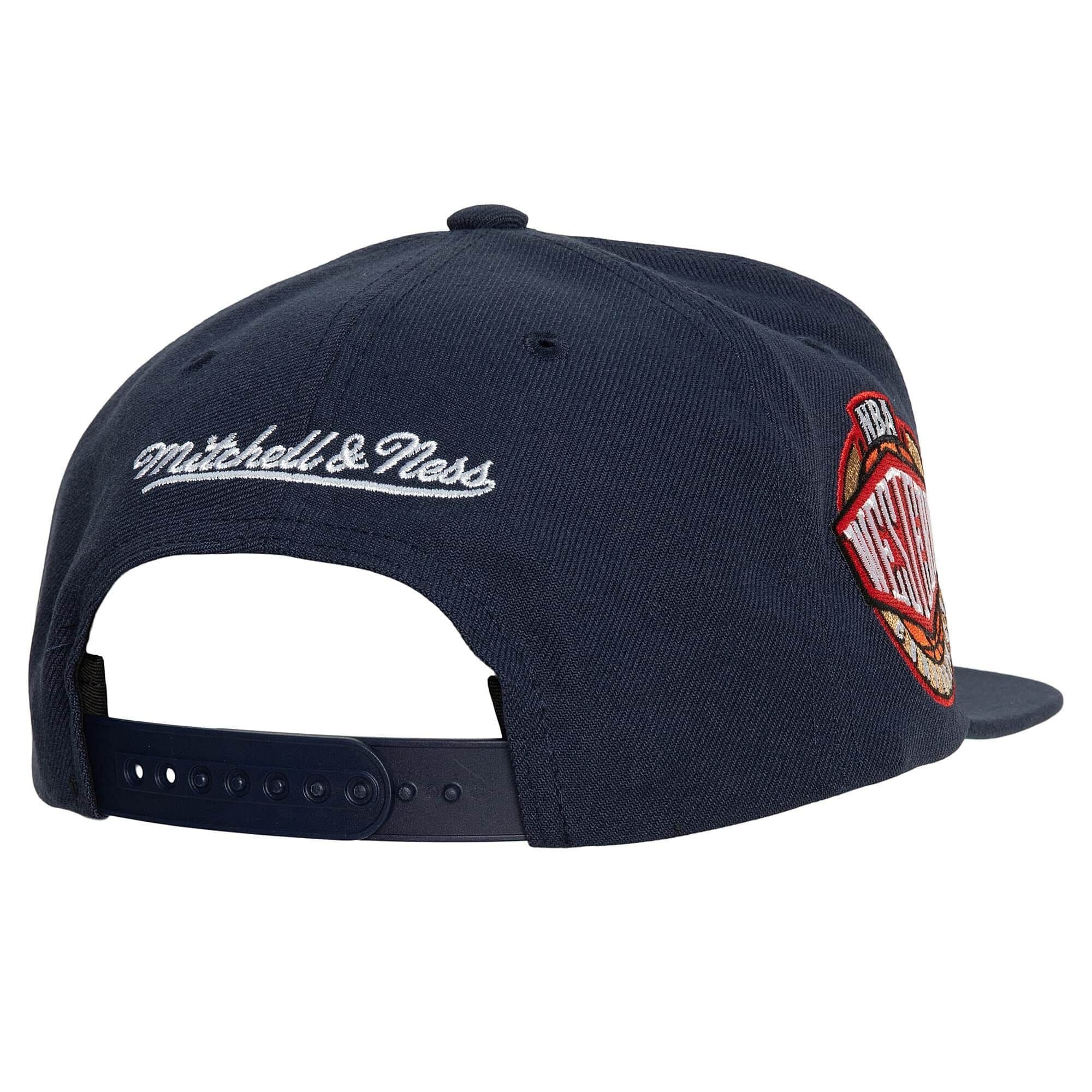 Mitchell-Ness-Conference-Patch-Snapback-HWC-Golden-State-Warriors-Hat-1