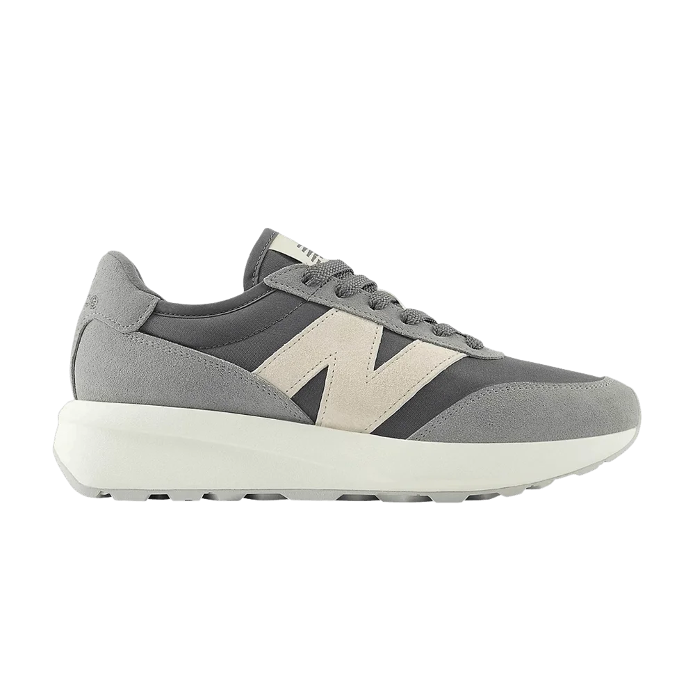 Krossovki-New-Balance-370-Grey-Beige