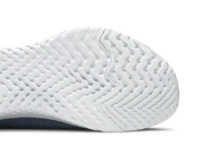 Krossovki-Nike-Epic-Phantom-React-Flyknit-Ocean-Fog-4