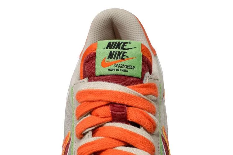 Krossovki-sacai-x-Clot-x-Nike-LDWaffle-Net-Orange-Blaze-9