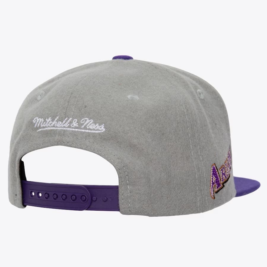 Mitchell-Ness-Gray-Arizona-Diamondbacks-Melt-Stitch-Snapback-Hat-1