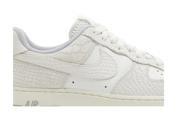 Кроссовки Nike Wmns Air Force 1 '07 'White Python'