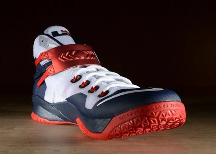 Krossovki-Nike-Zoom-LeBron-Soldier-8-USA-2