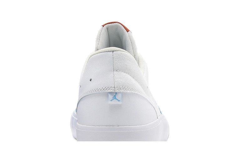jordan-series-02-white-university-blue-dj0417-100_06