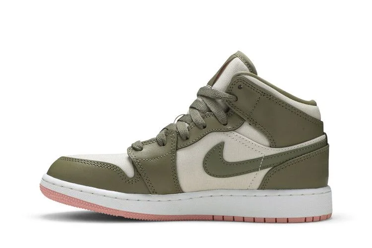 Кроссовки Air Jordan 1 Mid GG 'Bleached Coral'