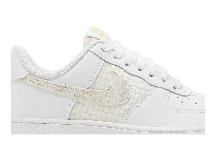Кроссовки Nike Wmns Air Force 1 '07 SE 'Flower Swoosh'
