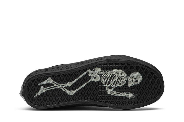 kith-x-mastermind-x-sk8-hi-zip-lx-triple-black-kith-mast-sk8-blk_03