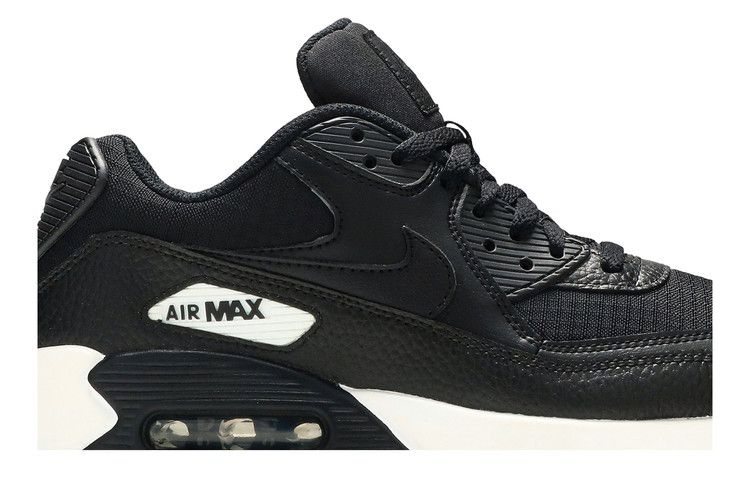 wmns-air-max-90-black-white-325213-064_01