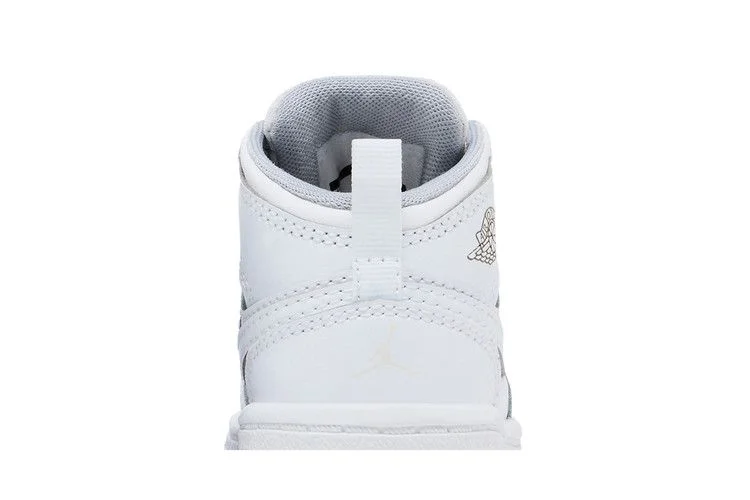Кроссовки Air Jordan 1 Retro Mid TD 'Wolf Grey'