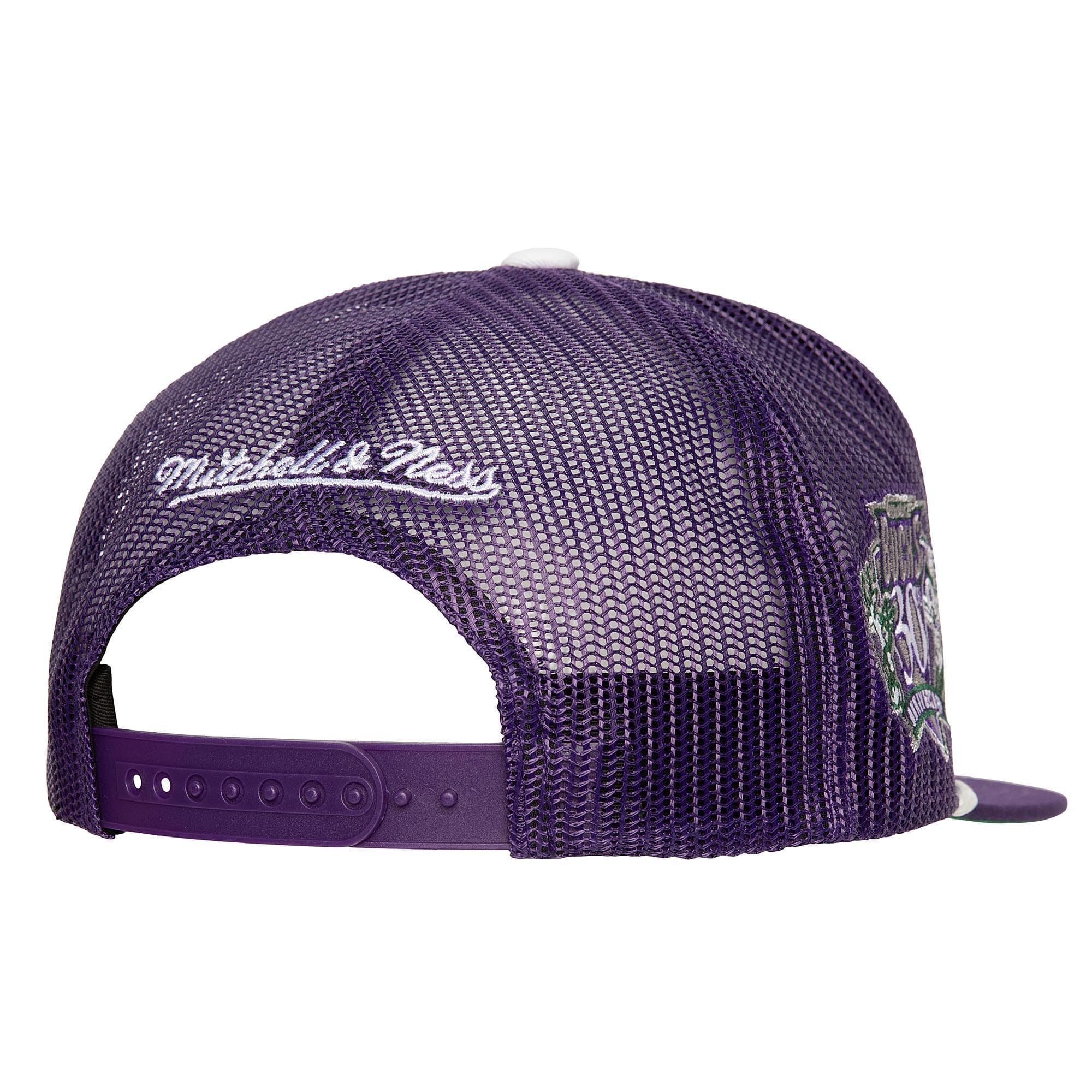 Бейсболка Mitchell & Ness Roper Trucker HWC Milwaukee Bucks Hat
