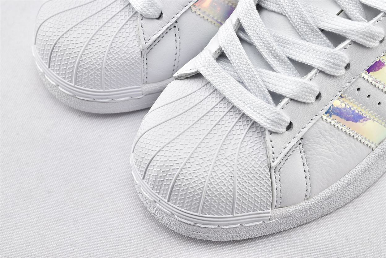 Кроссовки adidas Superstar Metallic Iridescent W