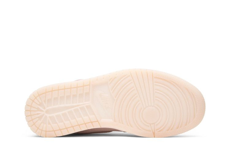 Кроссовки Wmns Air Jordan 1 Retro High 'Season of Her: Sunset Tint'