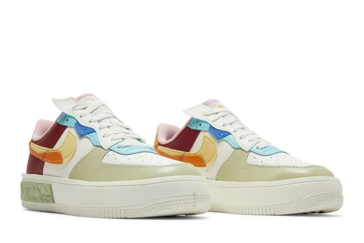 Krossovki-Nike-Wmns-Air-Force-1-Fontanka-St.-Petersburg-Raves-7