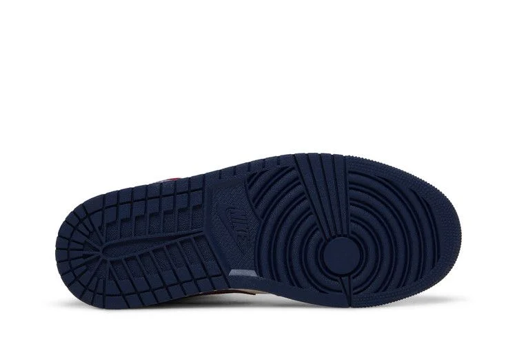 Кроссовки Wmns Air Jordan 1 Mid SE 'USA' 2022