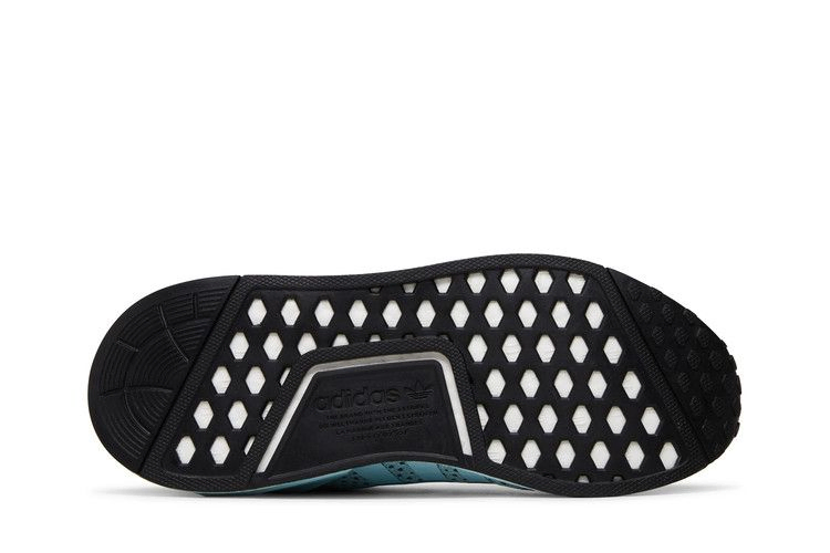 nmd_r1-v2-j-almost-blue-fz6234_03