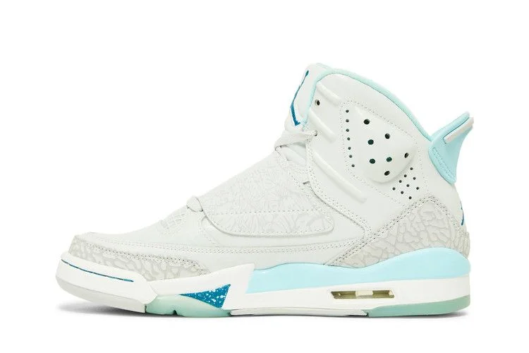 Krossovki-Air-Jordan-Son-Of-Mars-GS-Pure-Platinum-2