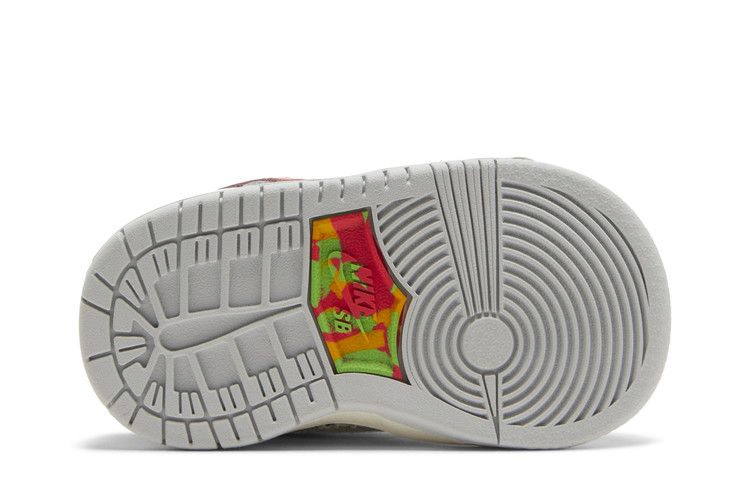 Кроссовки Xavier Schipani x Nike Dunk Low SB TD 'Be True - Trans Joy'