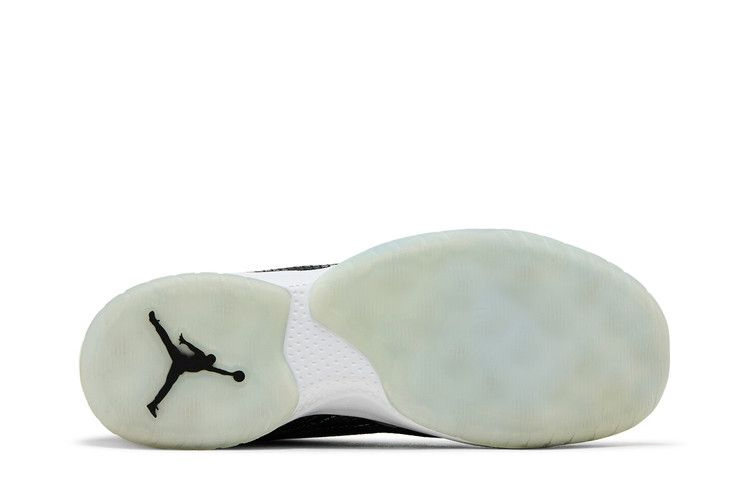 jordan-b-fly-881444-010_03