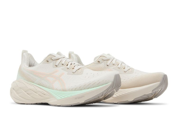 wmns-novablast-4-oatmeal-moonrock-1012b510-250_07