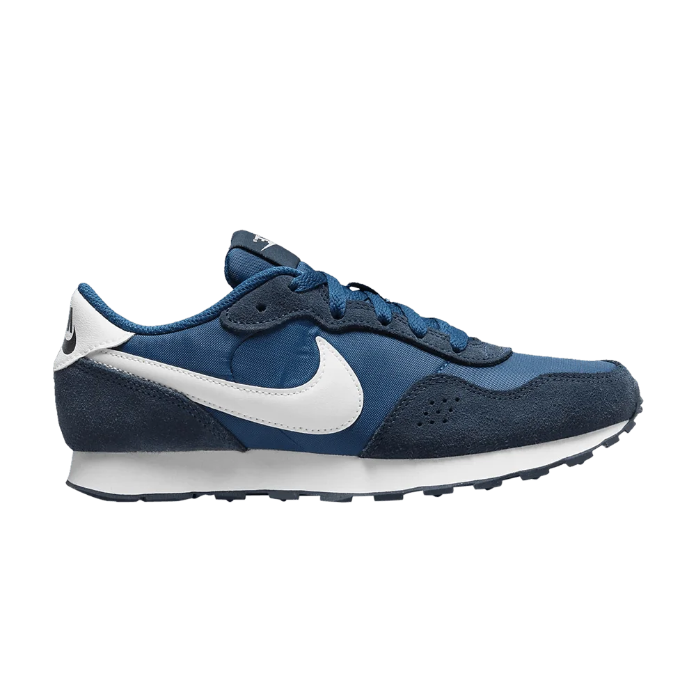 Krossovki-Nike-MD-Valiant-GS-Marina