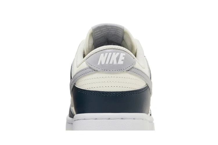 Krossovki-Nike-Wmns-Dunk-Low-Sail-Armory-Navy-6
