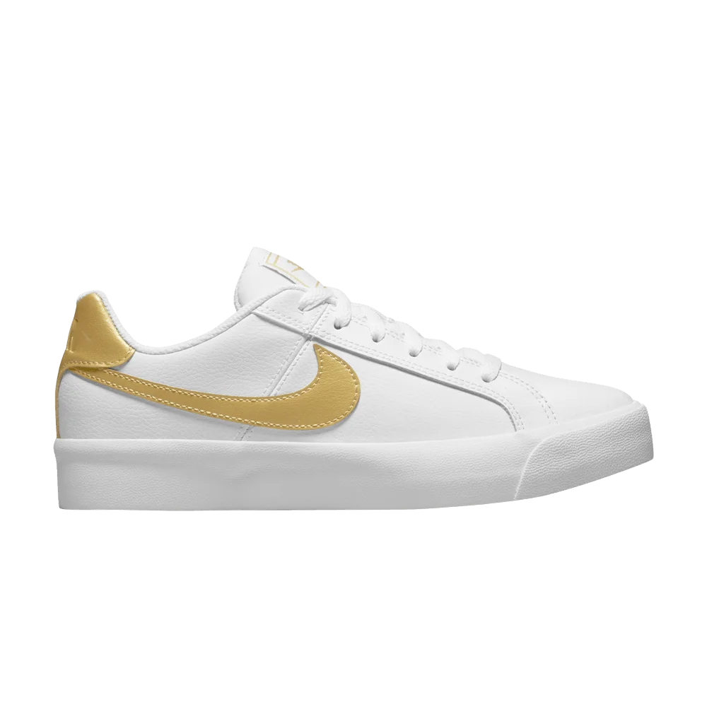 Krossovki-Nike-Wmns-Court-Royale-AC-White-Metallic-Gold