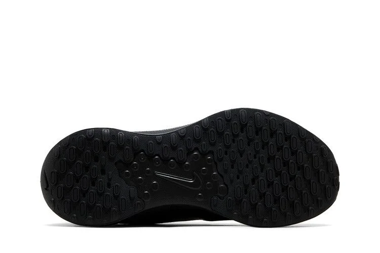 Krossovki-Nike-Revolution-7-Extra-Wide-Black-Off-Noir-3