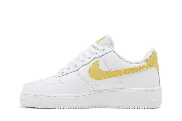 Кроссовки Nike Wmns Air Force 1 '07 'Saturn Gold'