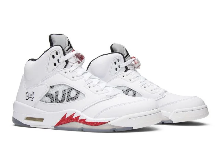 Krossovki-Supreme-x-Air-Jordan-5-Retro-White-7