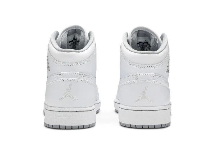 Krossovki-Air-Jordan-1-Retro-Mid-GS-White-Wolf-Grey-5