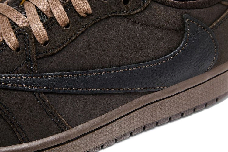 travis-scott-x-air-jordan-1-low-og-sp-velvet-brown-dm7866-202_09