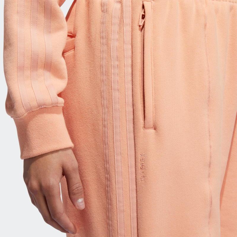 adidas-Ivy-Park-French-Terry-Shorts-All-Gender-Ambient-Blush-7