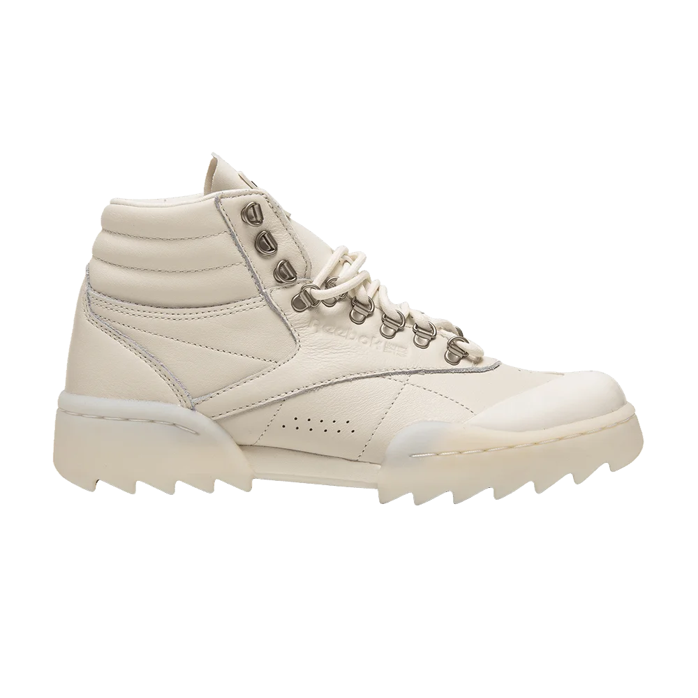 Krossovki-Gigi-Hadid-x-Reebok-Wmns-Freestyle-High-Nova-Ripple-Chalk-White
