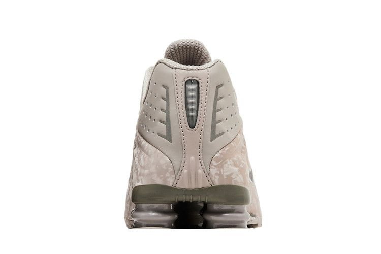 Кроссовки Nike Wmns Shox R4 'Flat Pewter Floral'